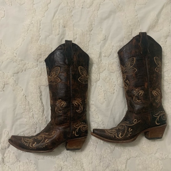 Cowgirl boot size 7 - Picture 2 of 5